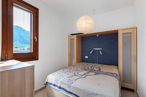 2 bedrooms, bed sheets - Holiday Home 'Berta' with Sea View, Private Terrace and Air Conditioning (San Vito Lo Capo)
