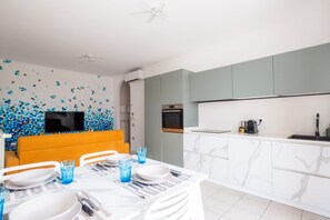 Fridge, oven, stovetop, dishwasher - 'Ca'vio Beach Pool' Apartment with Shared Pool, Wi-Fi & Air Conditioning (Cavallino-Treporti)