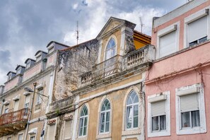 Exterior - Terrace Charming Century Apartment (Lisbon)
