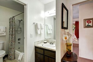 Standard House | Bathroom