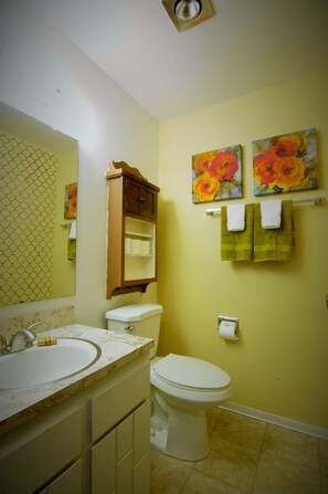 Casa standard | Banheiro