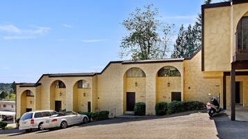 Standard House | Exterior