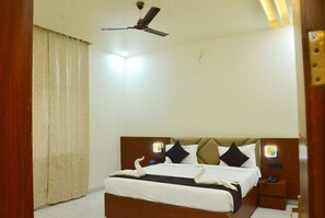 Superior Room - Prem Ratan Residency (Vrindavan)