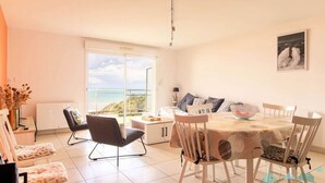 Living area - Apartment Near Caroual Beach Bliss (Erquy)