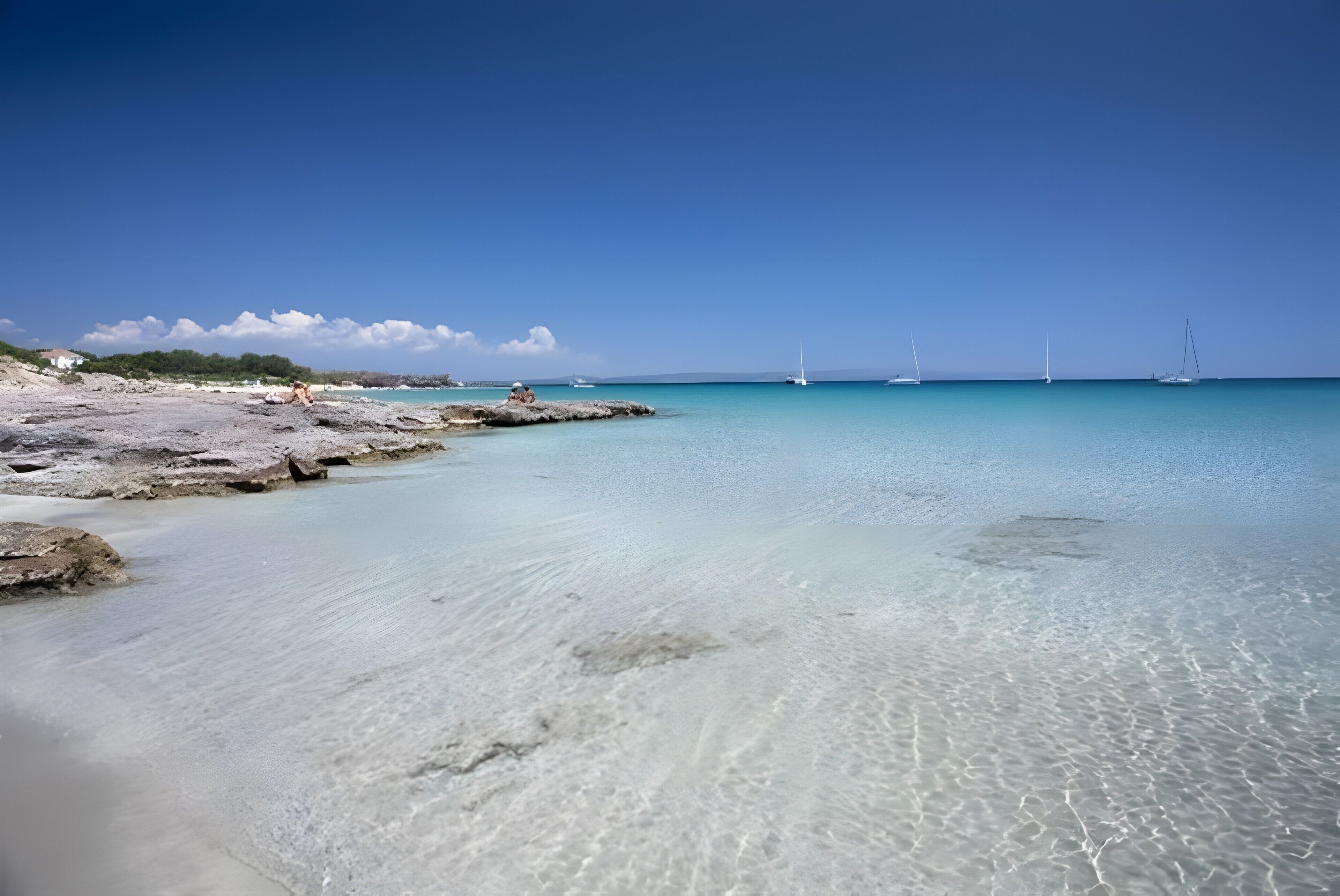 Una spiaggia nelle vicinanze