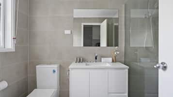 Apartment | Bathroom | Towels