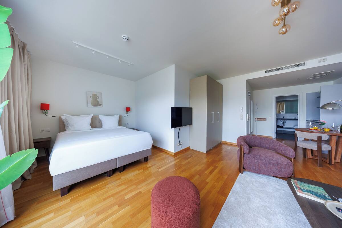 Iron/ironing board (on request), WiFi (free), bed sheets