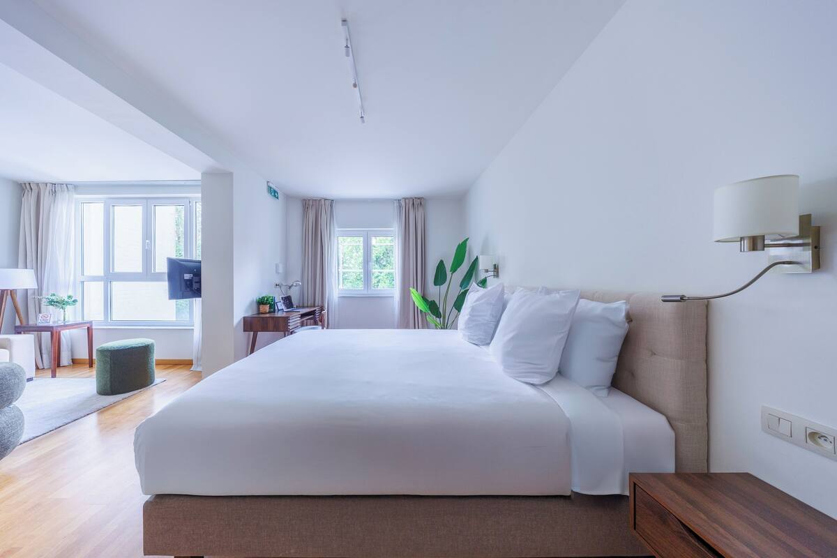 Iron/ironing board (on request), WiFi (free), bed sheets