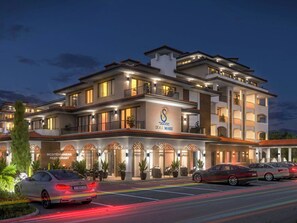 Apartment, 2 Bedrooms, Balcony, Ocean View | Front of property - Sanders Solemare - Large 2 Bdr With Balcony and Seaview (Pomorie)