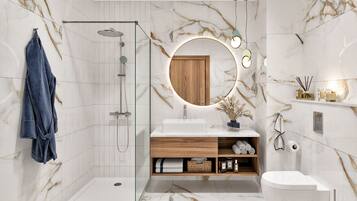 Apartment, 1 Bedroom, Balcony, Ocean View | Bathroom