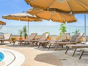 Appartement, 1 chambre, balcon, vue sur lâocĂ©an | Piscine | Piscine extĂ©rieure