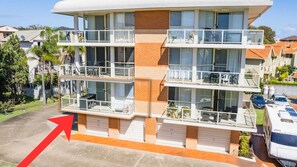 Exterior - Seaspray Sands  Just 50 meters from the water’s edge and close to Beach (Nelson Bay)