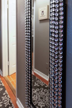Interior - That Marilyn House - 2 Blocks to Main! (Fredericksburg)