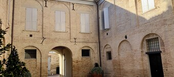 Gorgeous new Loft in the center, just a few minutes walk from the sea