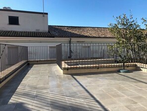 Terrace/patio - Gorgeous new Loft in the center, just a few minutes walk from the sea (Senigallia)