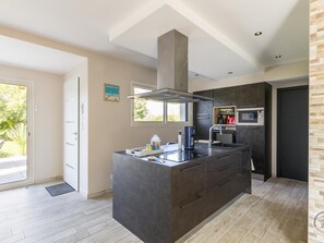 Fridge, microwave, dishwasher