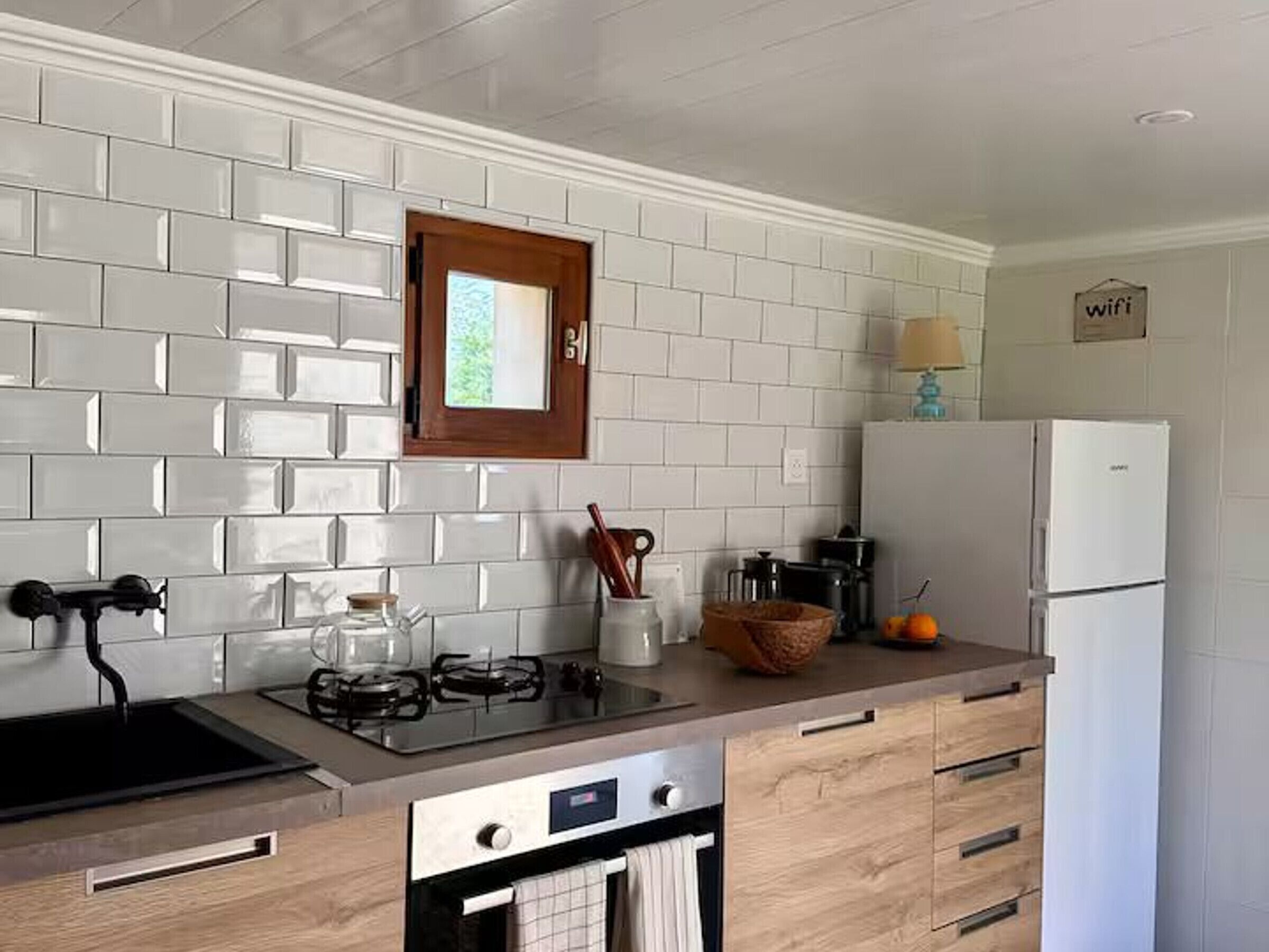 Refrigerador, microondas y horno 