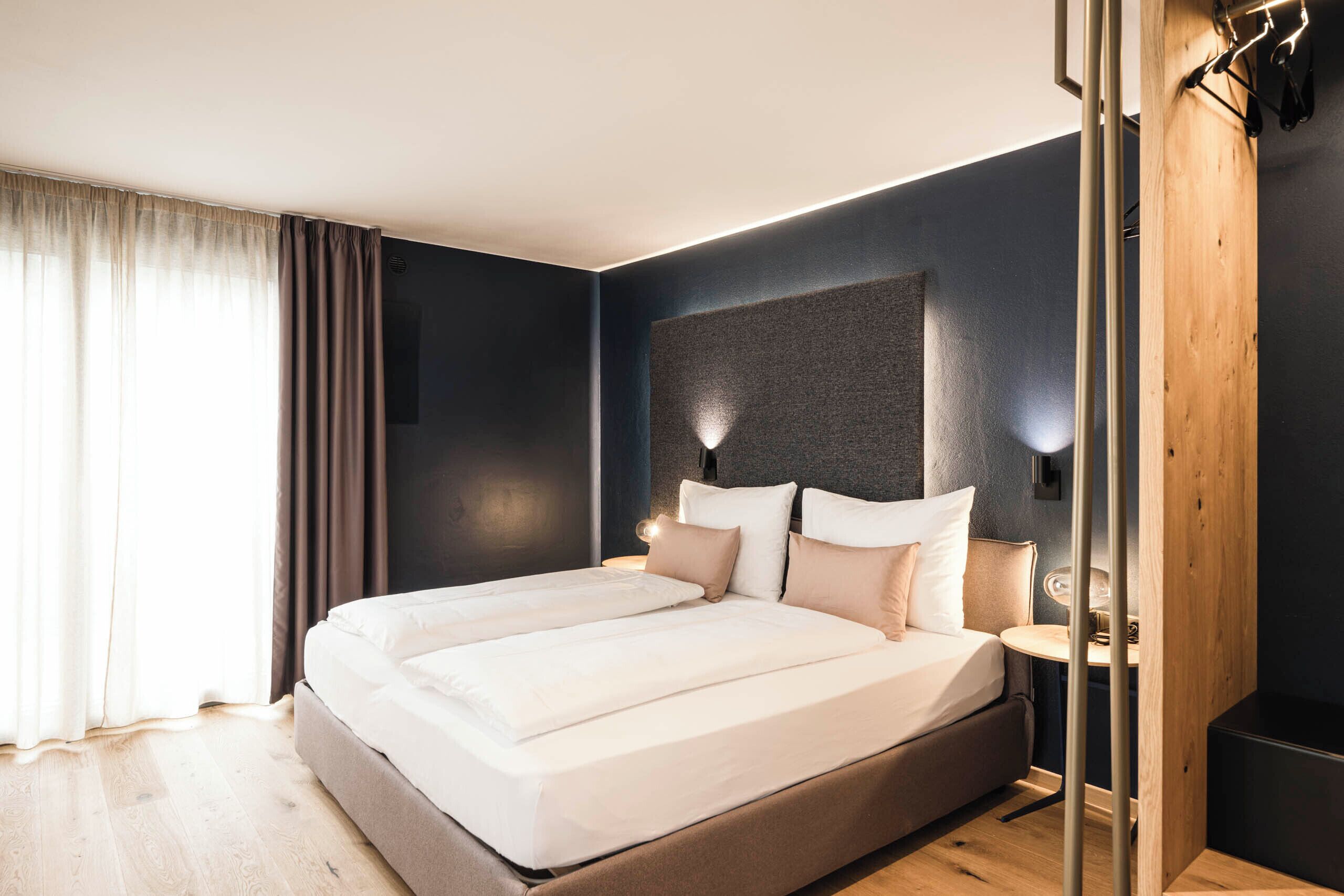 Apartment 3.01 | In-room safe, blackout drapes, soundproofing, iron/ironing board