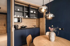 Apartment 3.06 | Opções para refeição no quarto