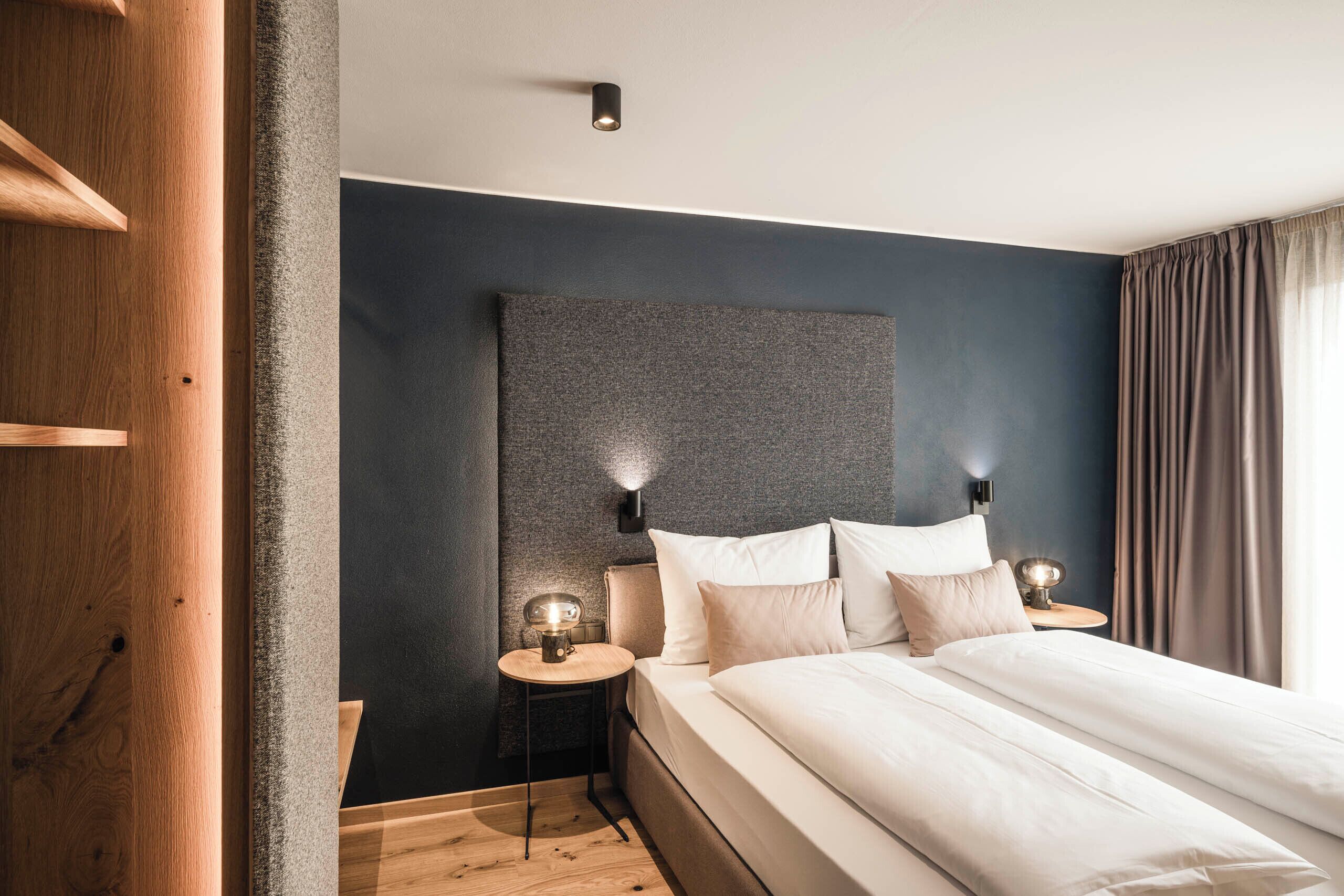 Apartment 3.05 | In-room safe, blackout drapes, soundproofing, iron/ironing board