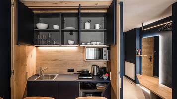 Apartment 3.04 | In-room dining