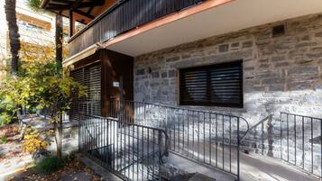 Enceinte de lâhĂ©bergement