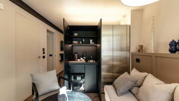 Appartement | Luxe beddengoed, donsdekens, een strijkplank/strijkijzer