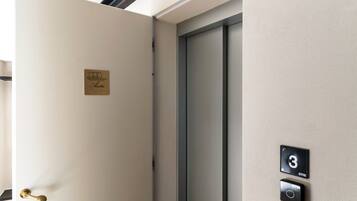 Lejlighed | Premium-sengetøj, dundyner, strygejern/strygebræt