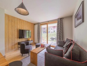 Apartment | Living room - Elegant Apartment Facing Mont Blanc (Combloux)
