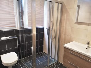 Shower - Halve Maanstraat 10 A | Holiday Home Close to Beach in Oostkapelle (Oostkapelle)