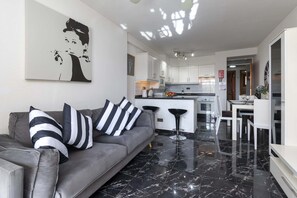 TV - Castle Harbour 39 - Two Bed (Los Cristianos)