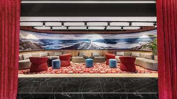 Bar sur le toit, vue sur l'océan, ouvert tous les jours