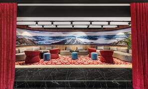 Bar al terrat amb vistes al mar que obre cada dia 