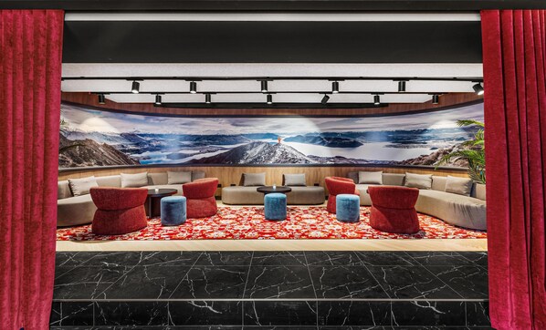 Bar auf der Dachterrasse, Blick auf das Meer, täglich geöffnet