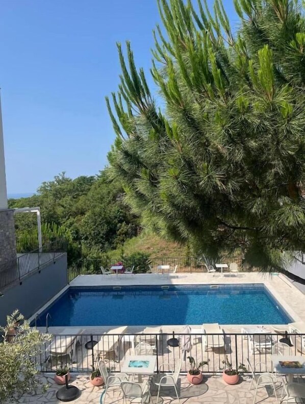 Seasonal outdoor pool