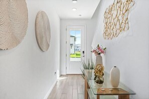 Room - Lovely Townhome Sleeps 8 Eve101 (Davenport)