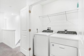 Laundry room - Lovely Townhome Sleeps 8 Eve101 (Davenport)