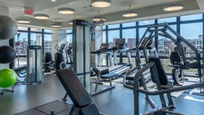 Fitness facility - 1-bedroom in Arlington, DC metro area with on-site parking included (Arlington)