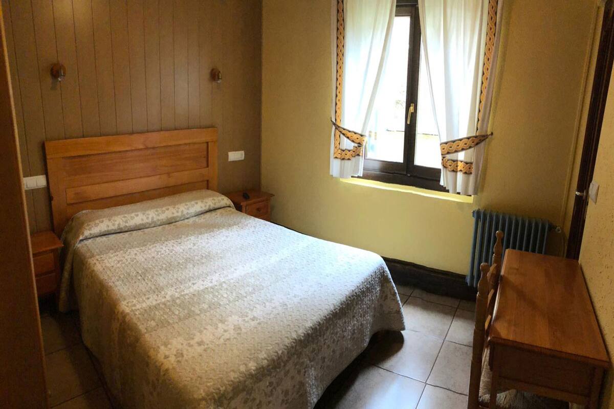 Basic Single Room | Free WiFi