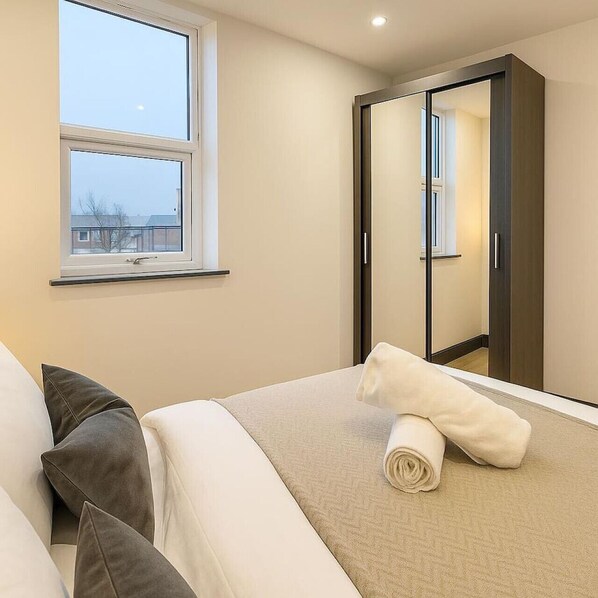 2 bedrooms, iron/ironing board, WiFi, bed sheets