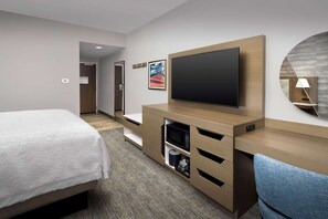 Room - Near Logan Airport + Free Breakfast. Shuttle. Gym. (Chelsea)