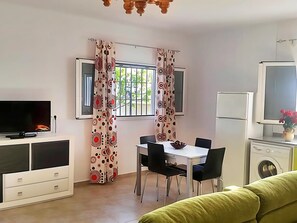 Interior - Loft con jardín y zona de barbacoa   (Conil de la Frontera)