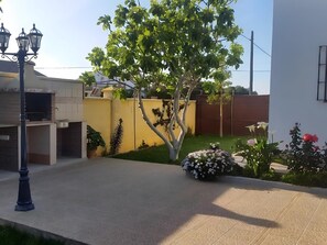BBQ/picnic Area - Loft con jardín y zona de barbacoa   (Conil de la Frontera)