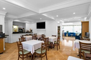 Dining - Bay Area Escape | 2 Doubles + Free Breakfast & Parking (Millbrae)