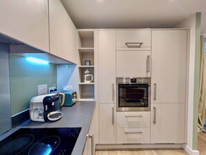 Unclassified image, 5 of 25, button - Charming Two-Bedroom Flat in Tottenham (London)