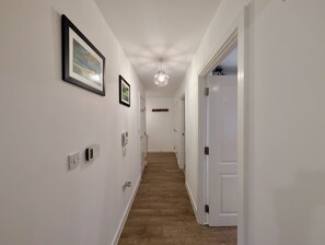 Unclassified image, 2 of 25, button - Charming Two-Bedroom Flat in Tottenham (London)