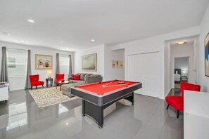 Games room - Stunning Bright Family Home Sleeps 25 BL102 (Kissimmee)