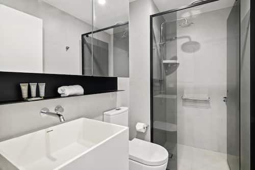 Apartment | Bathroom