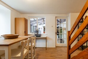 Interior - Stunning 8-Bedroom Home in Painswick (Painswick)