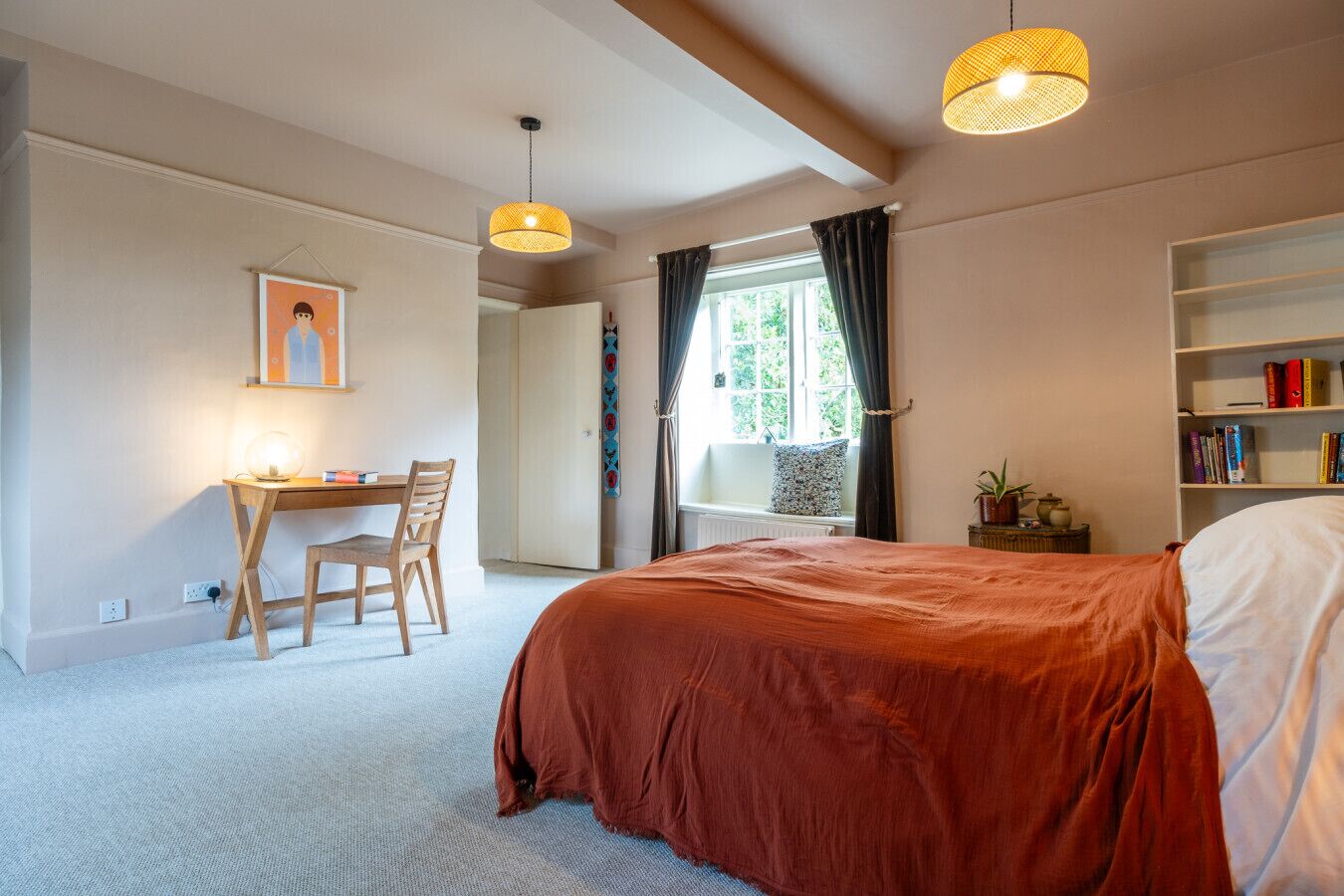 8 bedrooms, desk, iron/ironing board, WiFi